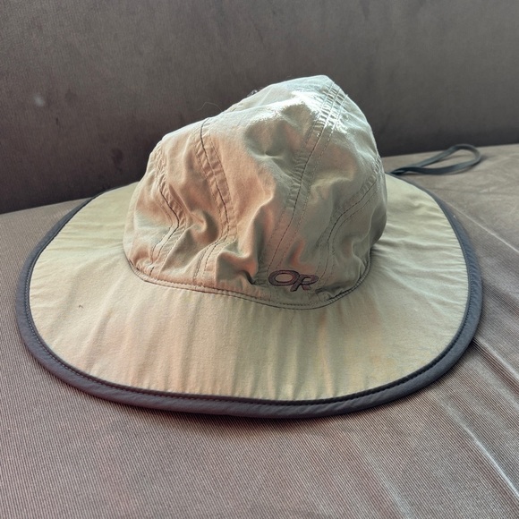 Outdoor Research Other - Outdoor Research Rambler Kids Sun Sombrero Hat - Khaki Sz M (3-6y)